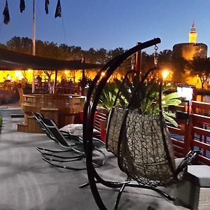 La Peniche - Bed And Bicycle - Aigues Mortes